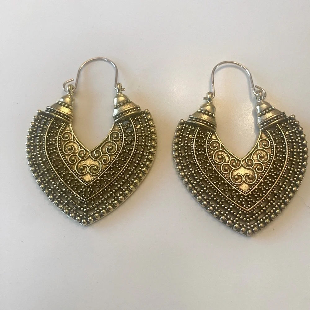Bohemia Hollow Out Heart Shaped Earrings